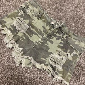 Mossimo Camo Mid Rise Jean Shorts